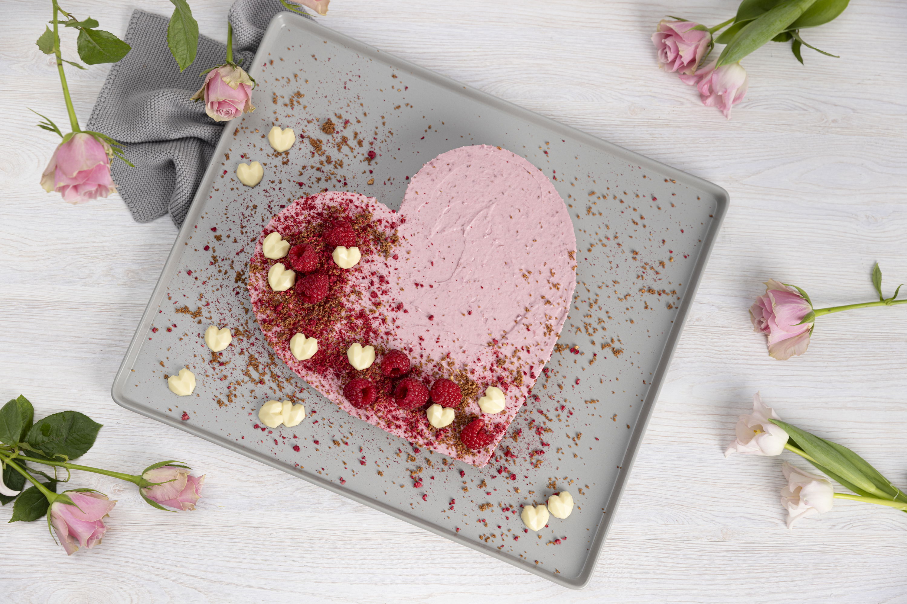 Himbeermousse Herztorte / No Bake Torte zum Valentinstag