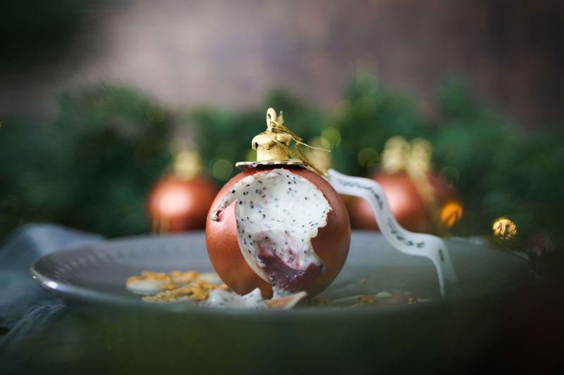 Weihnachtskugel Dessert mit Mousse / Christmas Ball Chocolate Dessert
