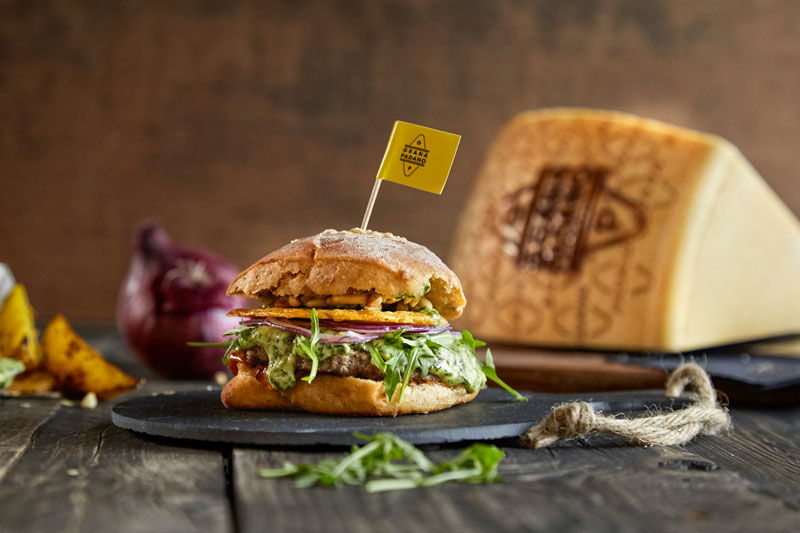 Italienburger mit Grana Padano