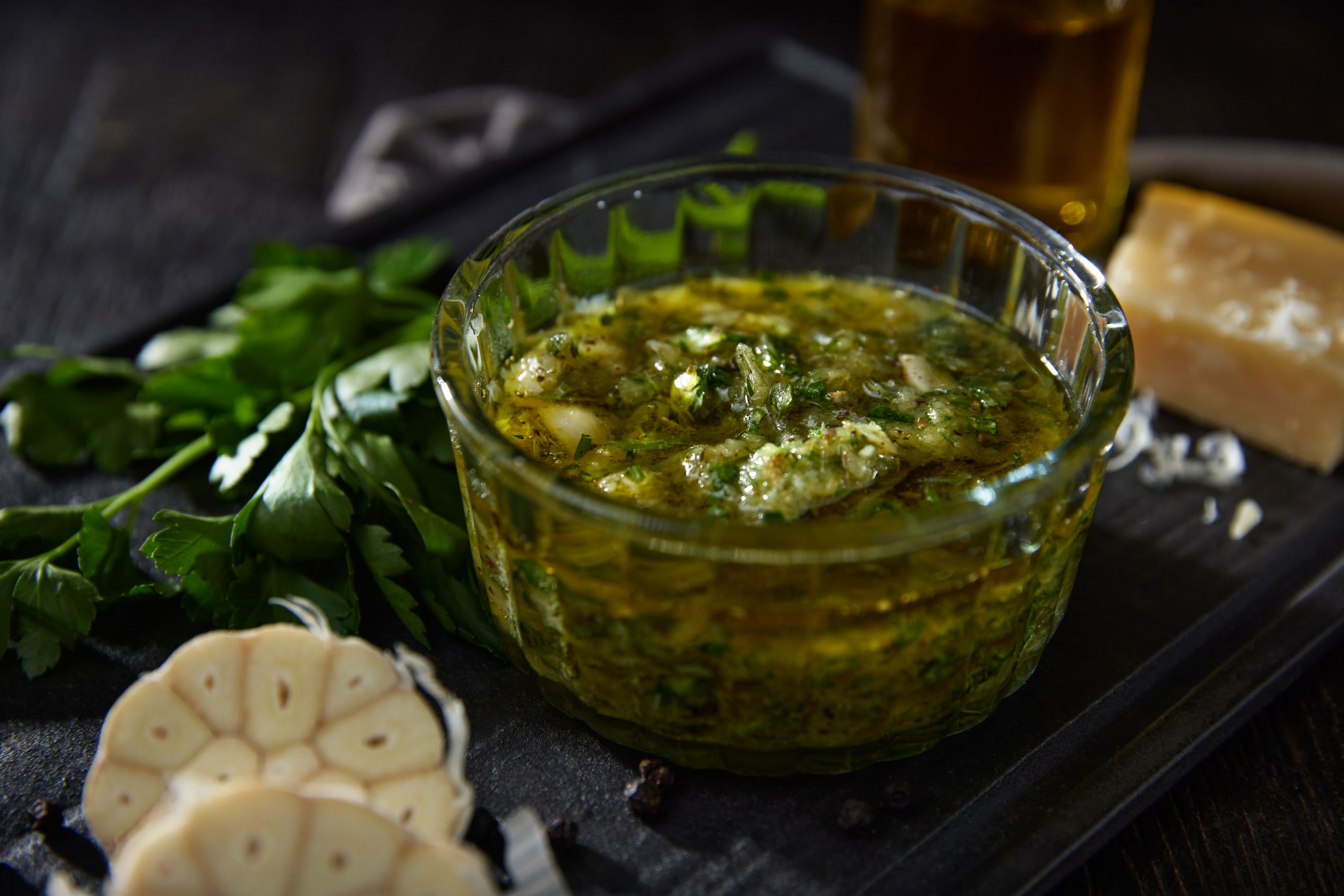 Knoblauch-Kräuter Steak-Marinade / Grillmarinade mit Parmesan