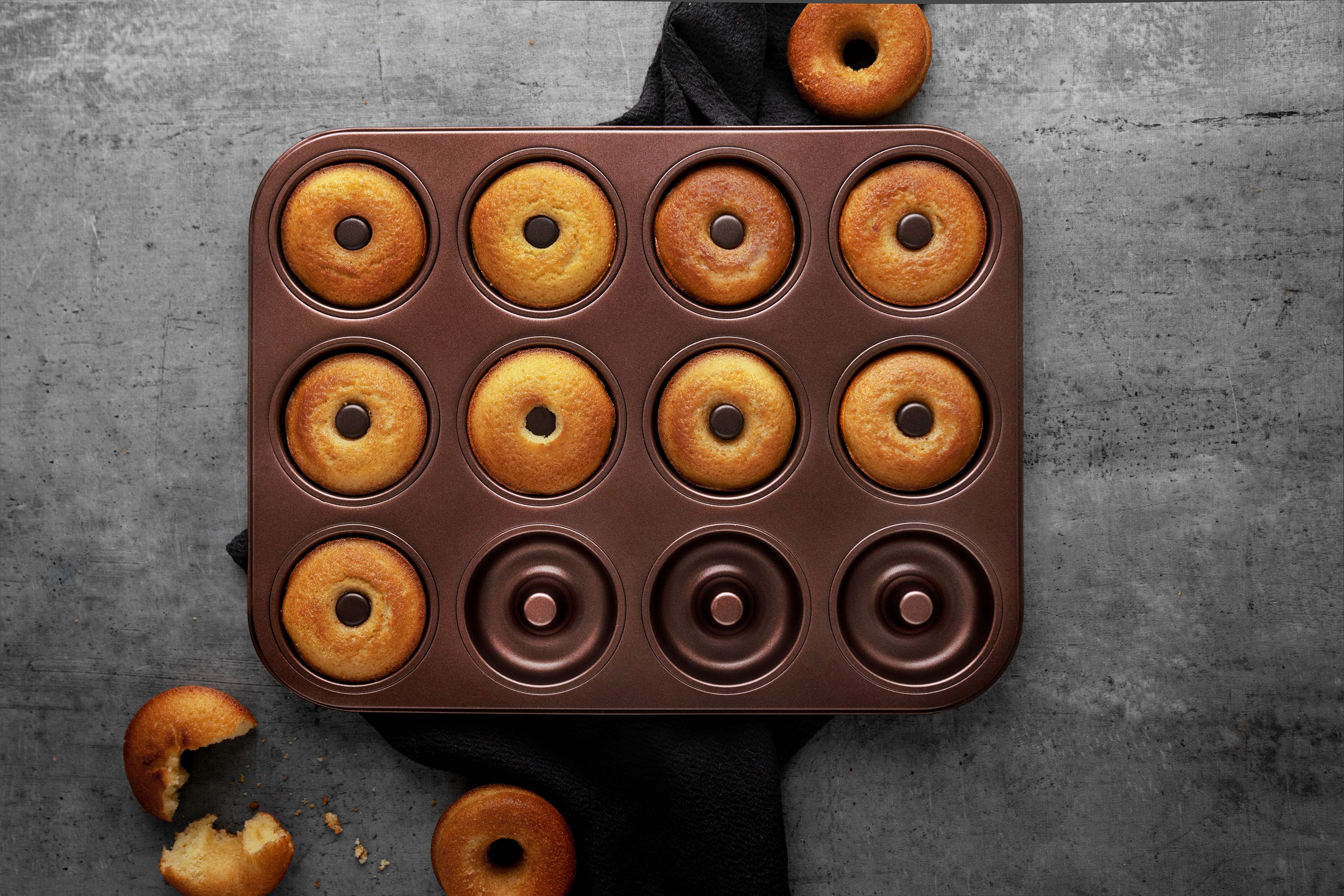 Donuts sind in einem Donutblech