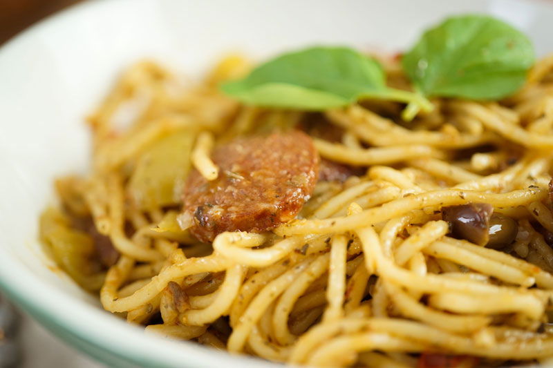 One Pot Sucuk-Spaghetti-Topf / 25 Minuten Rezept / Eintopf