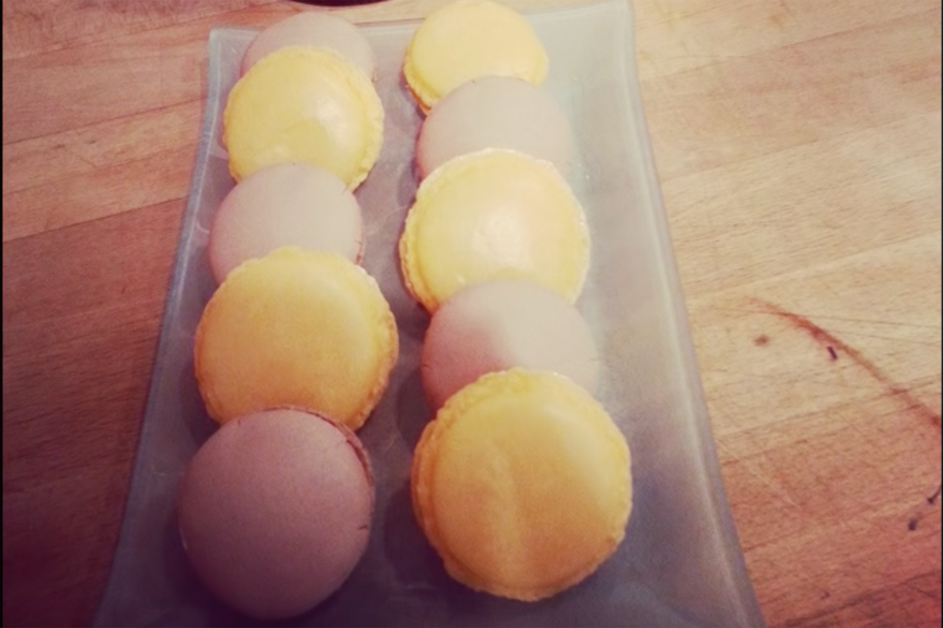 Orangen-Macarons und Schoko-Nutella-Macarons