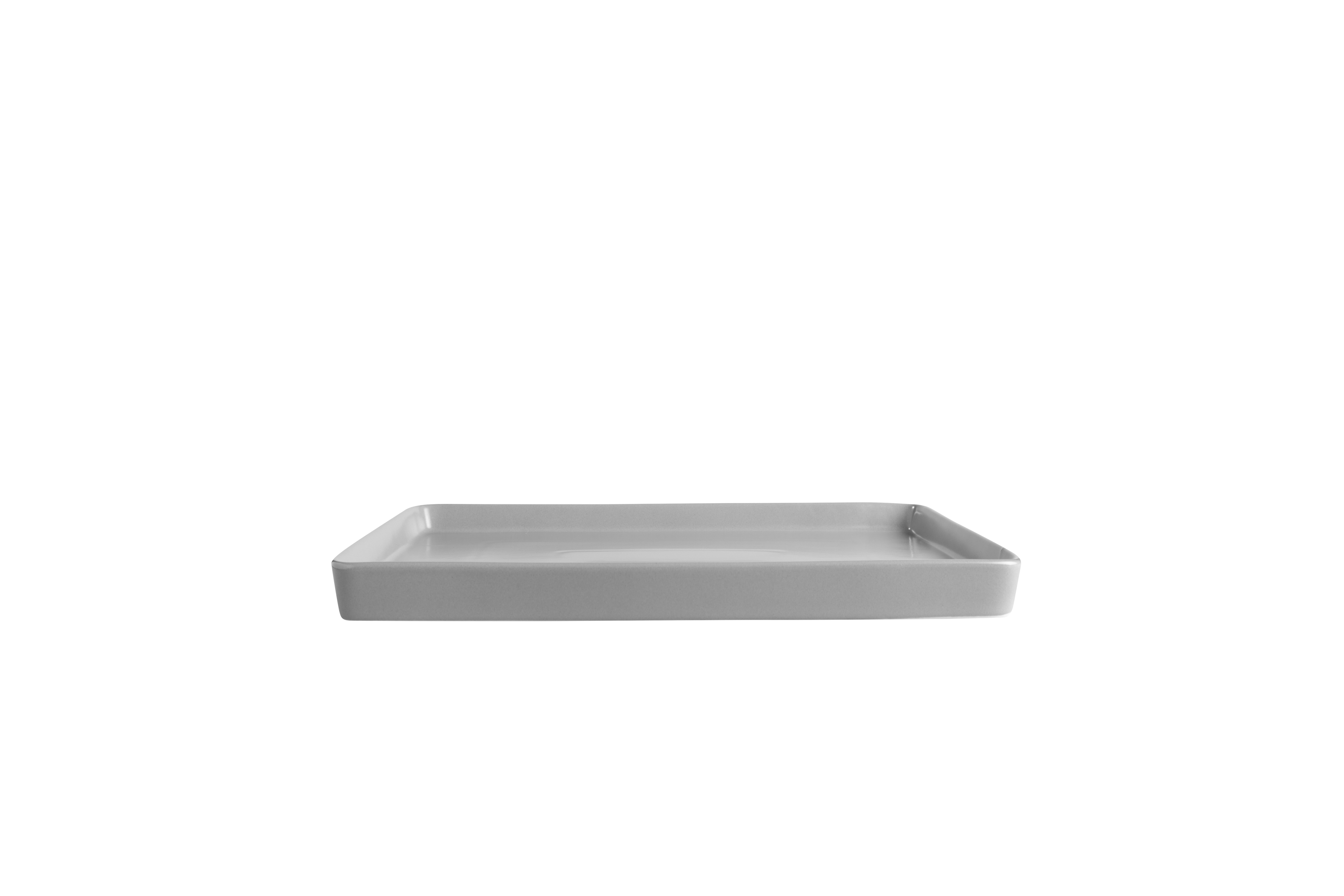 Eine graue, rechteckige Servierplatte