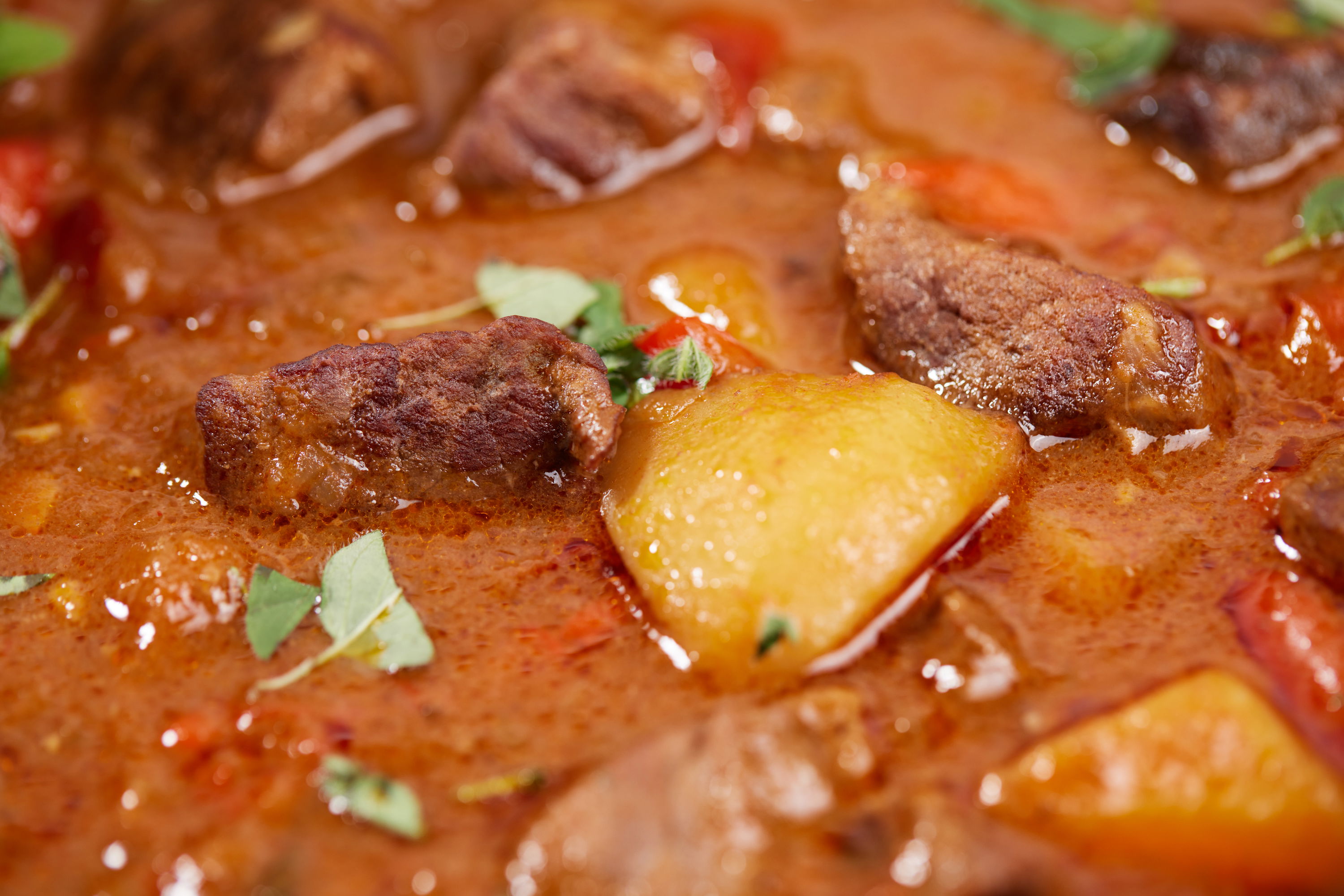 Gulasch mit Kartoffeln / Eintopf / Ramadan Rezept