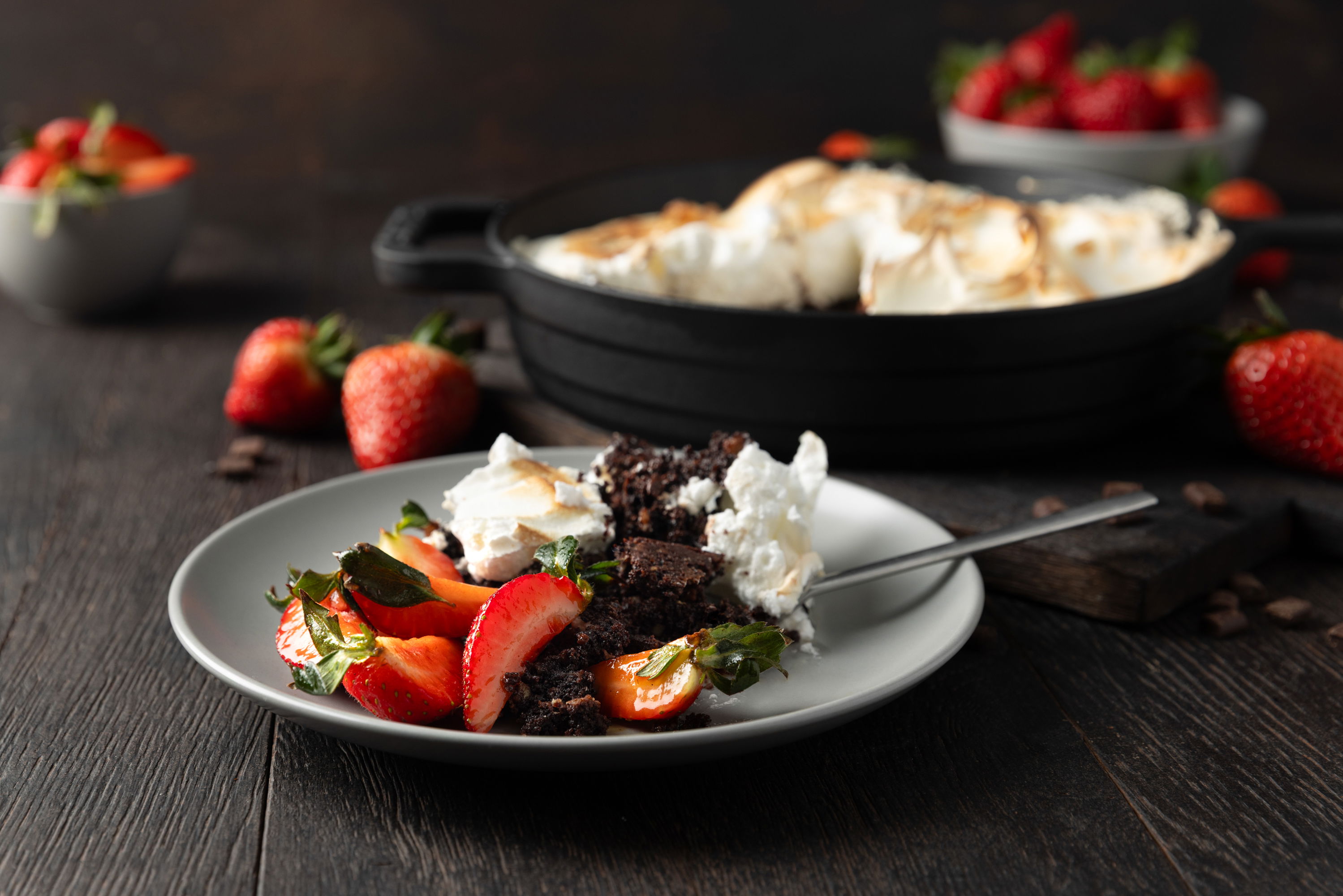 Schokoladenbrownie mit Baiserhaube