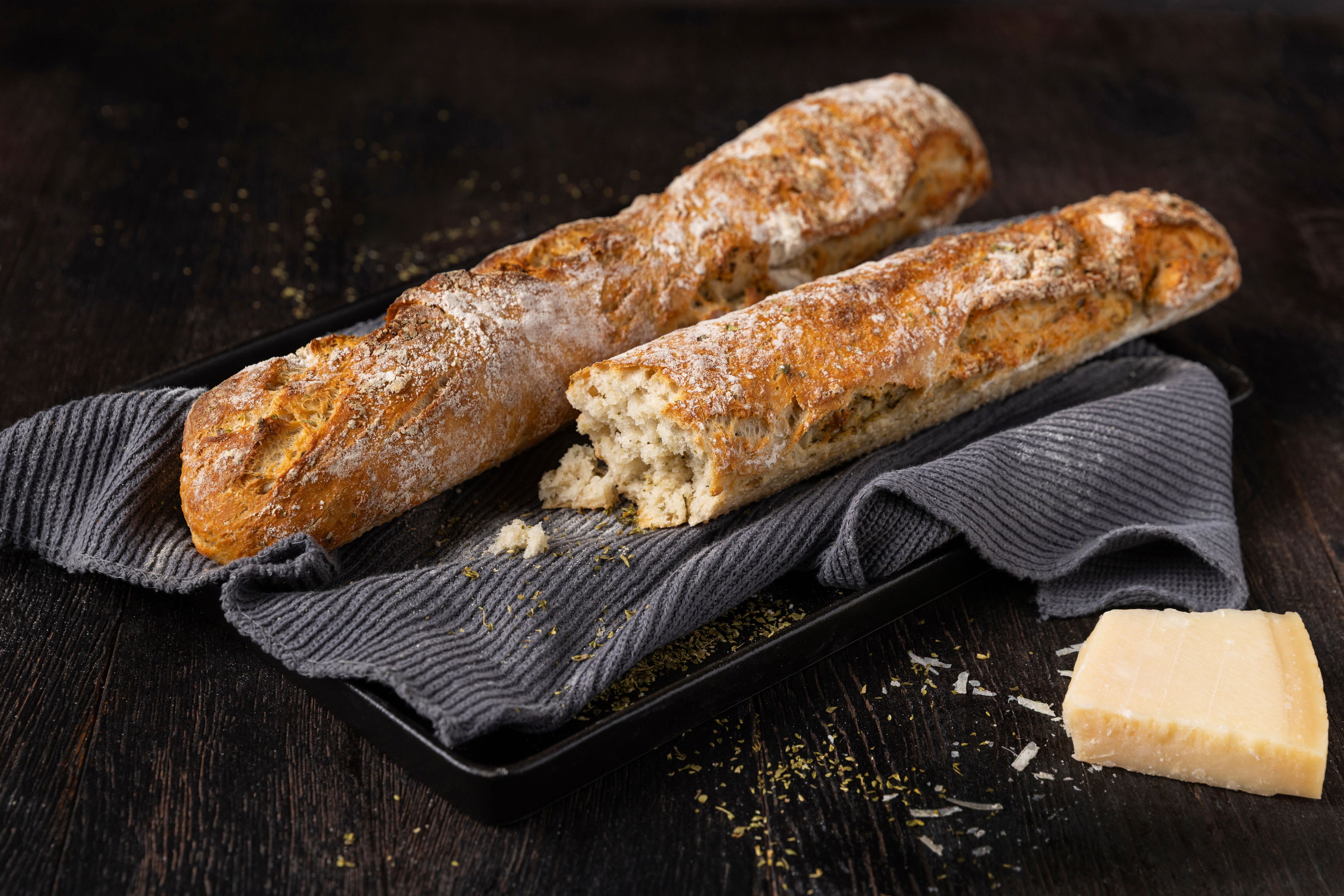Magisches Cheese-Oregano Baguette