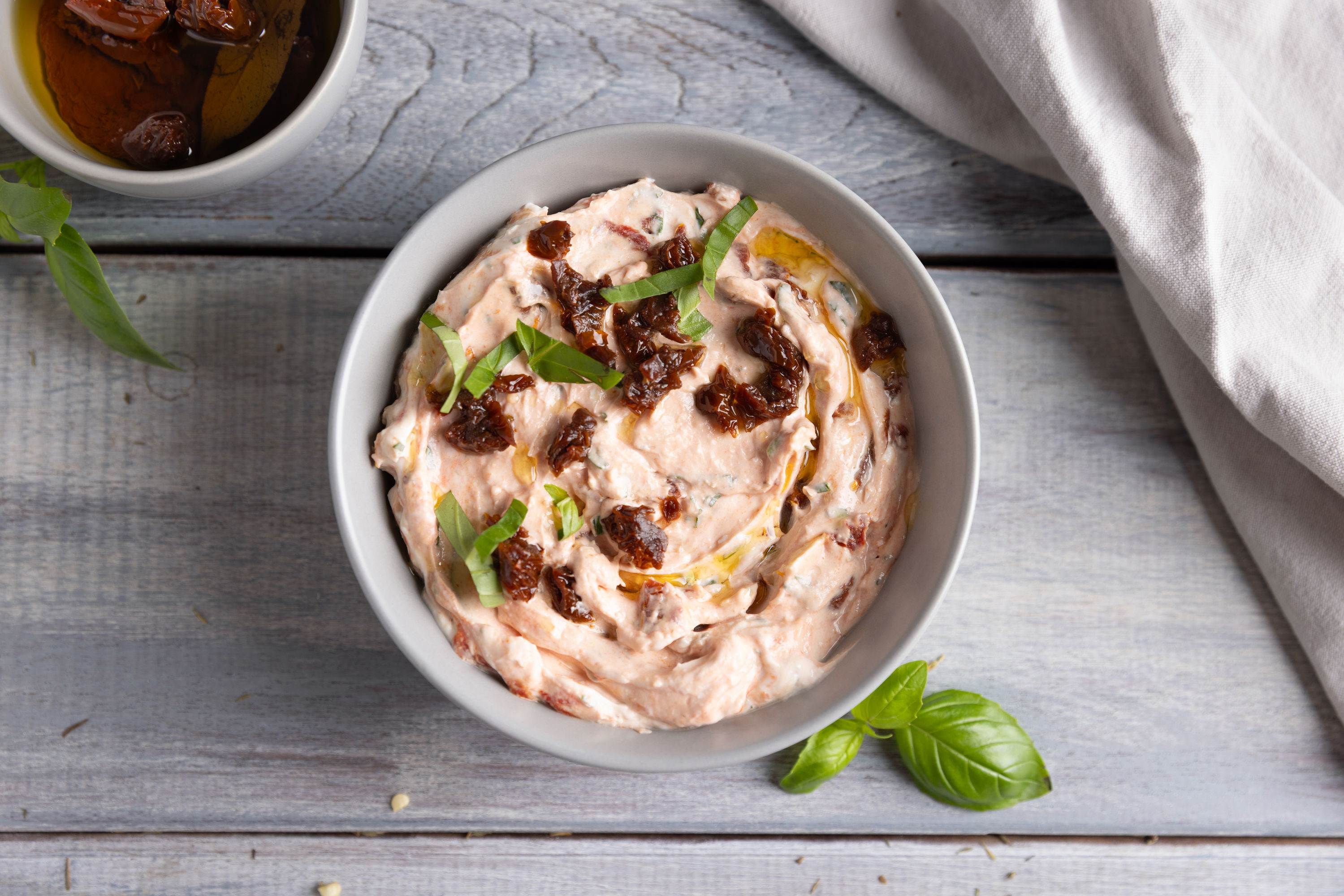 Tomate-Basilikum Grill-Dip