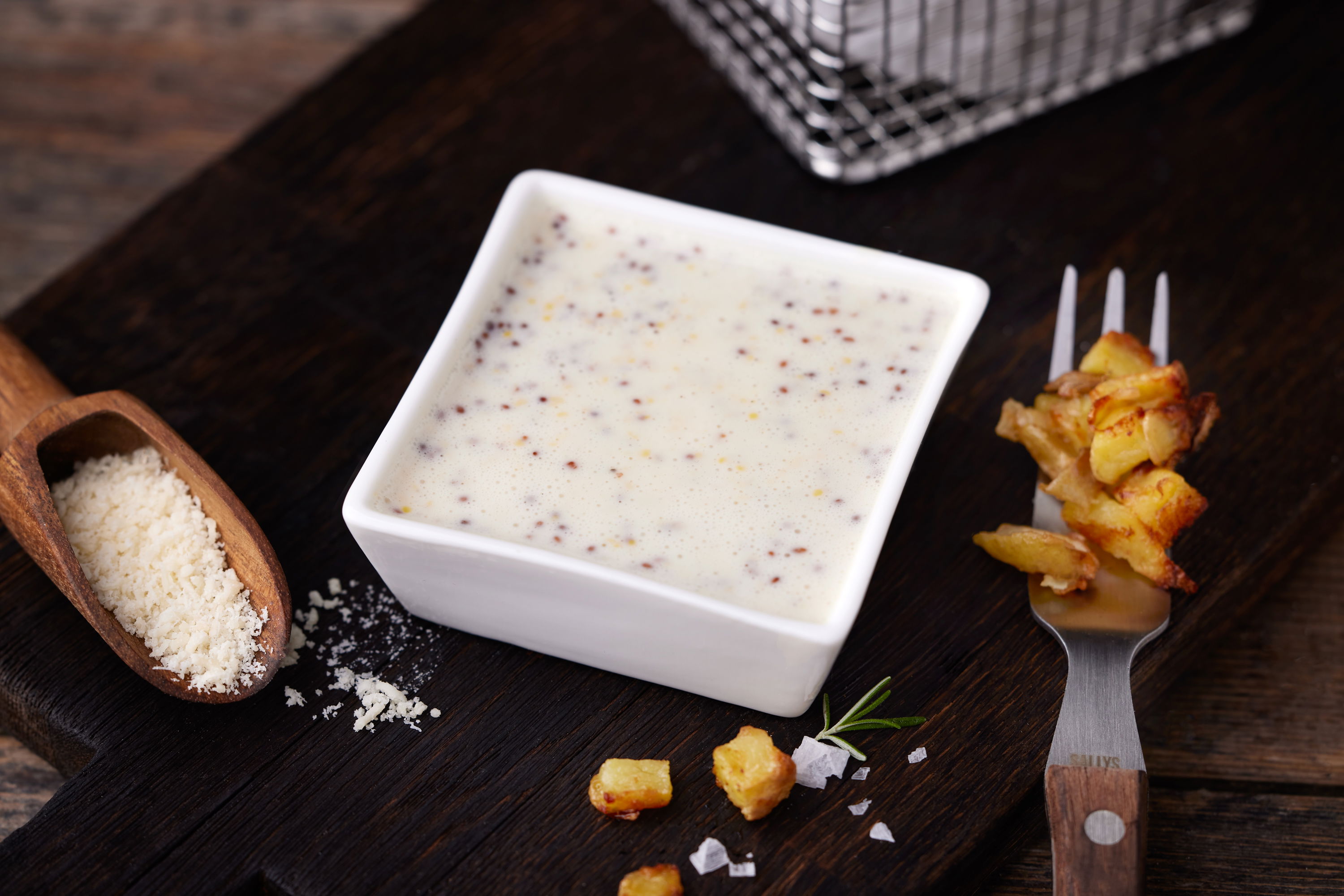 Parmesan-Kartoffeln / mit Honig-Senf-Dressing