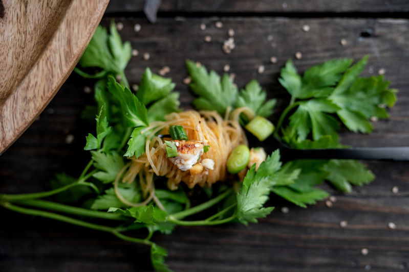 Glasnudelsalat mit Pangasiusfilet
