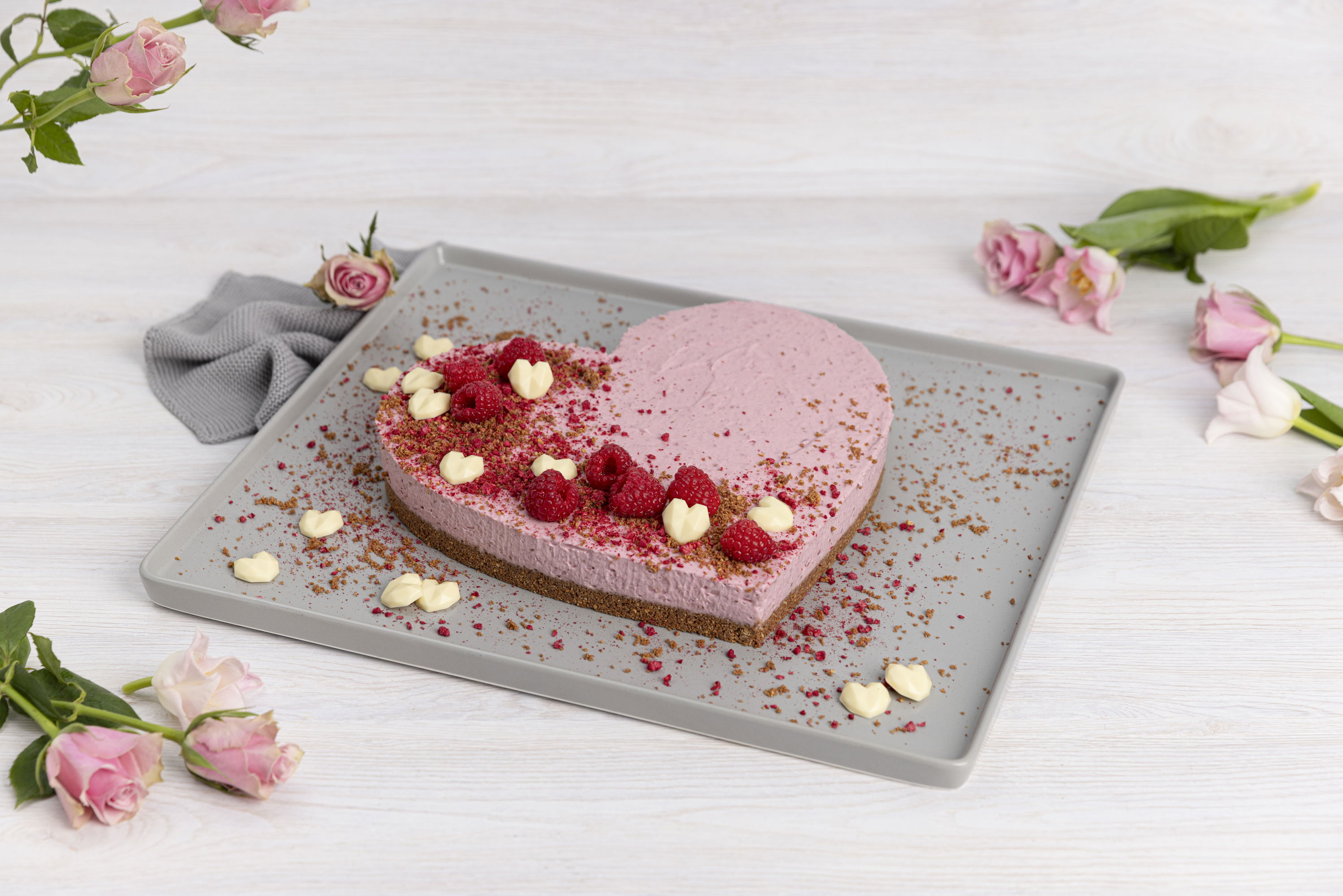 Himbeermousse Herztorte / No Bake Torte zum Valentinstag