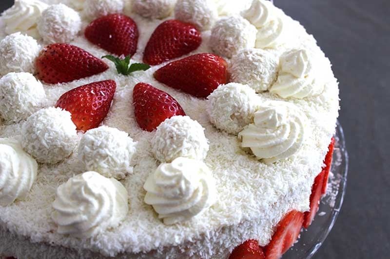 Erdbeer-Kokos-Torte