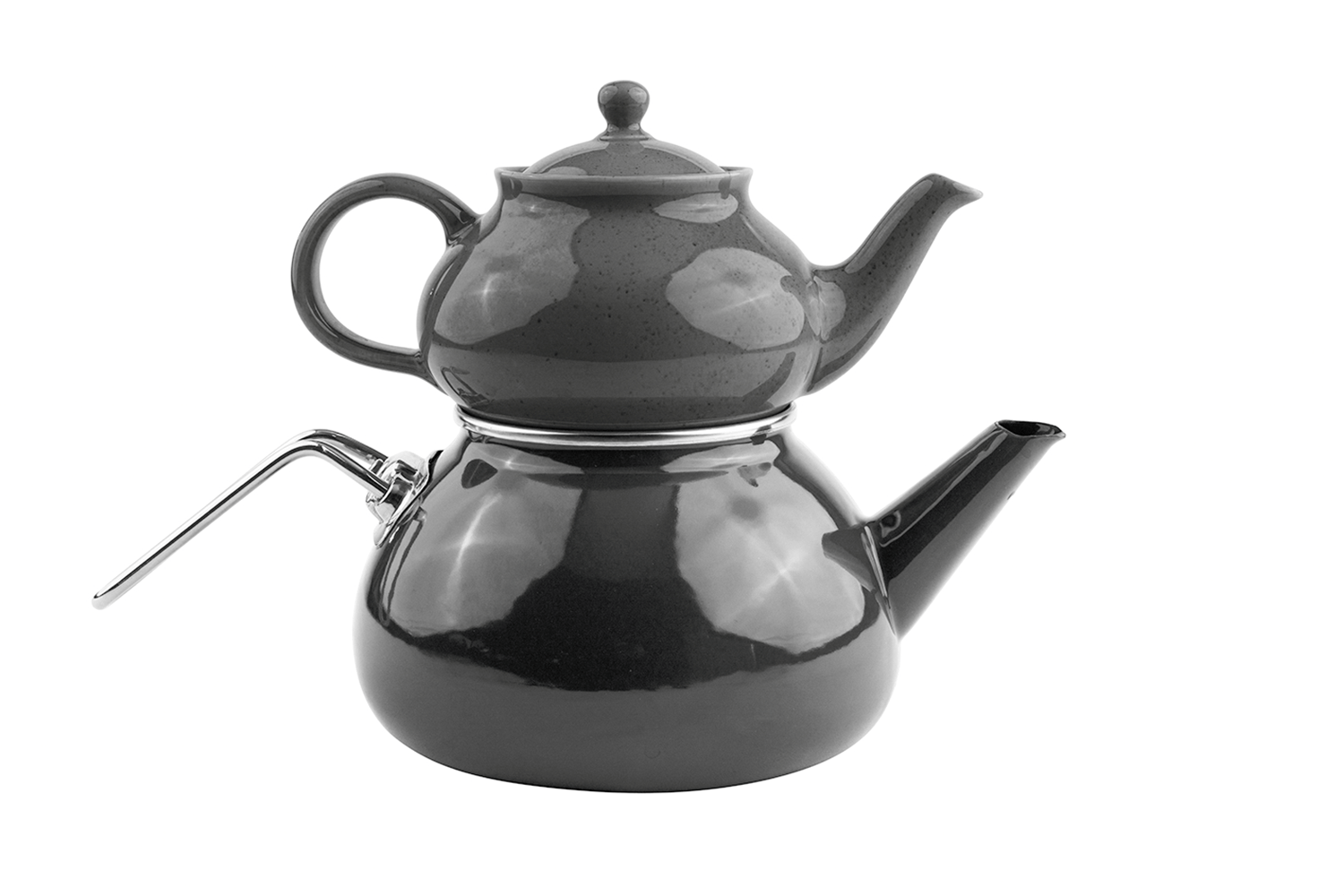 Eine schwarze und eine grau-gesprenkelte Teekanne
